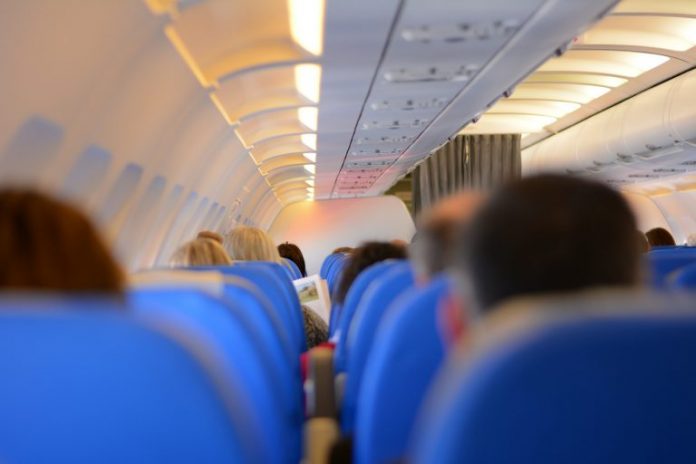 passengers-519008_1920-768x512