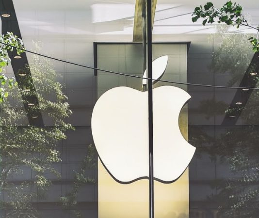 Вредноста на Apple падна под 2 трилиони долари