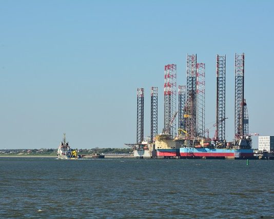 Аналитичари: Кинеската економија ќе влијае на цената на нафтата