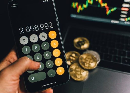 Елитата на Волстрит, Big Tech, медиуми, авиокомпании…: Еве на кого FTX му должи пари
