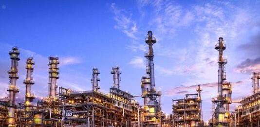 Saudi Aramco гледа можности за раст на побарувачката на нафта во Кина и Индија