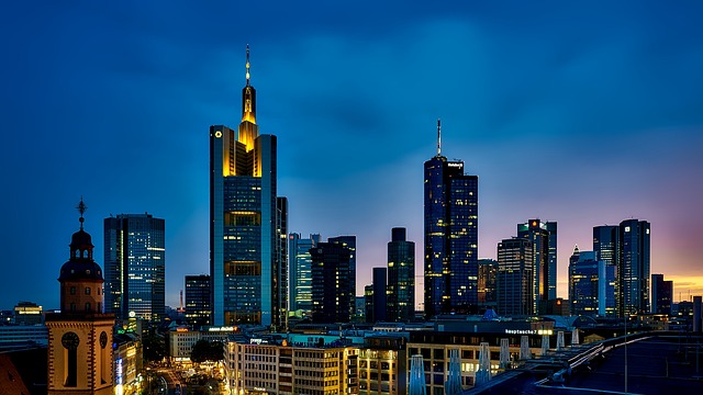 buildings-1804481_640