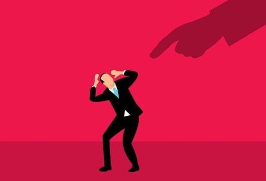 Милионер вели дека работниците станале премногу арогантни: „Нѝ треба болка во економијата“