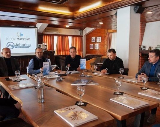 Со сезонска ски карта од Ресорт Маврово може да се скија низ поранешна Југославија