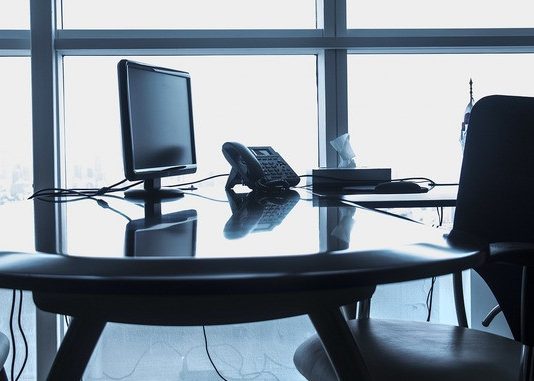 Користењето вештачка интелигенција ја подобрува работата и заштедува време на вработените