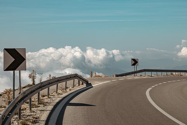 road-8410533_640