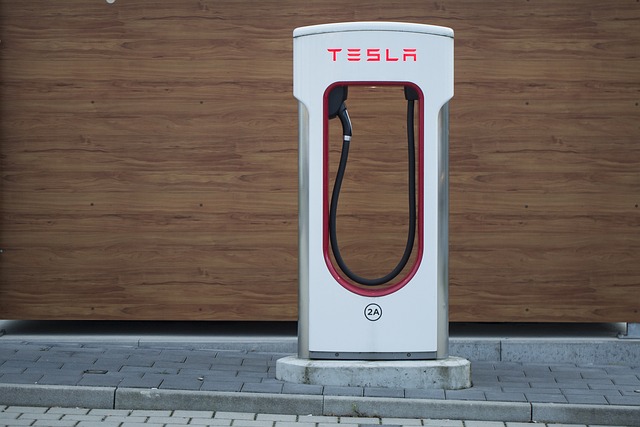 tesla-2875852_640