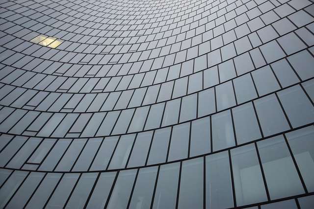 glass-building-6901990_640