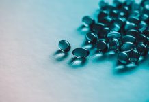 Британската фармацевтска компанија GSK забележа успешен квартал, но акциите паднаа за 5,4 проценти