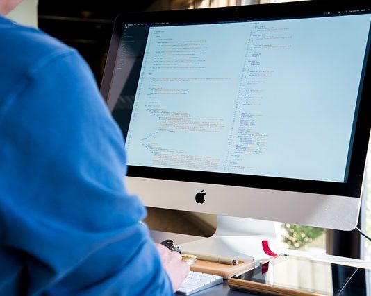 Кои земји водат во АИ индустријата по таленти?