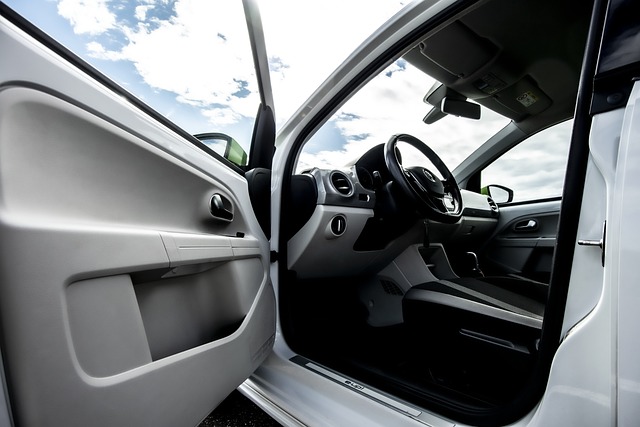 volkswagen-up-7496406_640