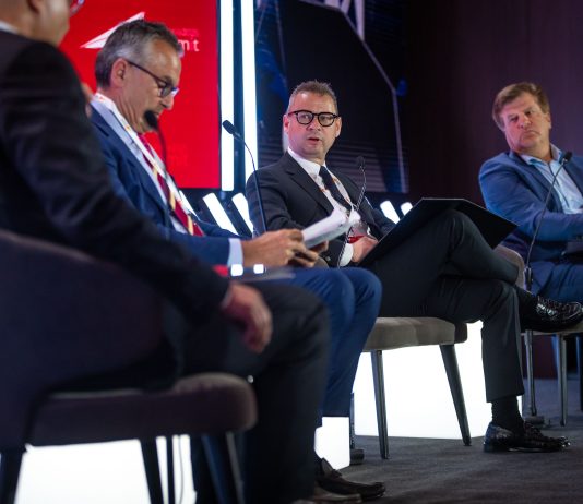 На Самитот „Македонија 2025“, Мукаетов ја сподели формулата за успех на „Алкалоид“