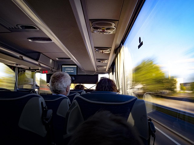 bus-2678668_640