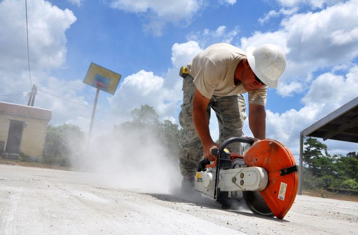 construction-646918_1920-696x458