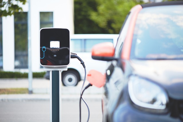 electric-car-4381728_640