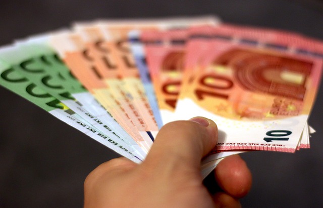 money-1005465_640