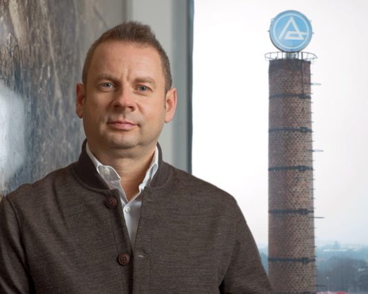 Живко Мукаетов купи 500 обични акции во „Алкалоид“