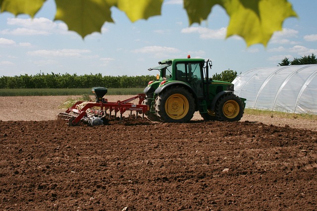 tractor-5957650_640