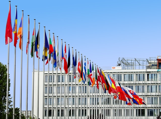 flags-1615129_640