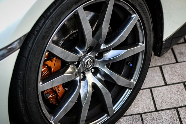 nissan-gtr-3174157_640