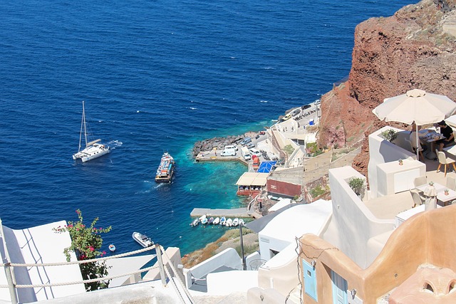 oia-4372096_640