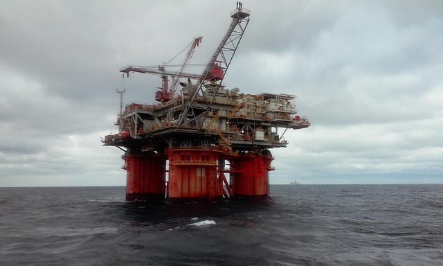 oil-rig-5232047_640