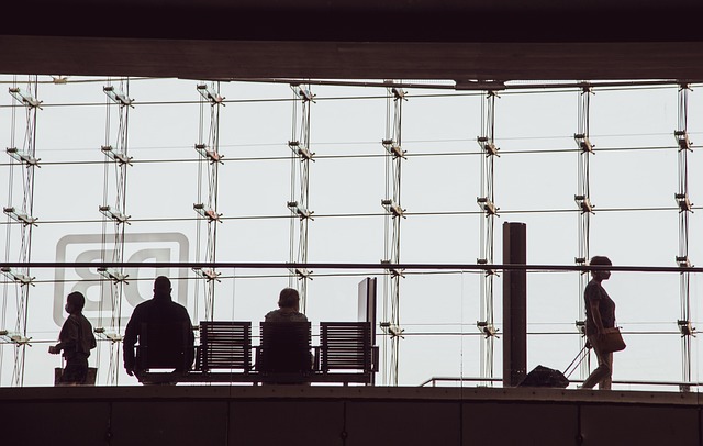 silhouettes-6576684_640