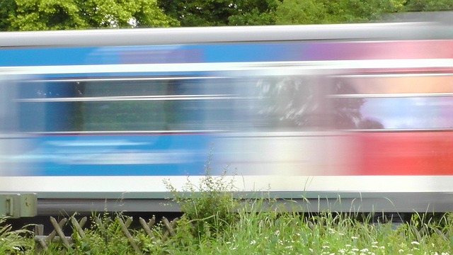 train-178138_640