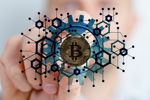 bitcoin-6929778_640