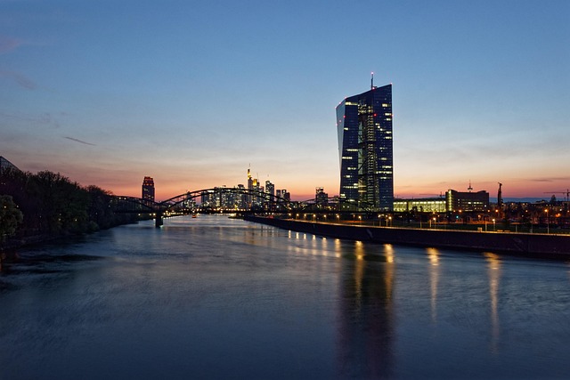 frankfurt-5089587_640 (1)