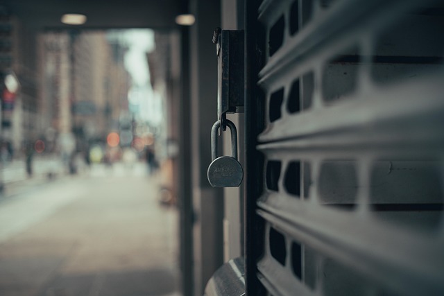 stores-closed-5276146_640 (1)
