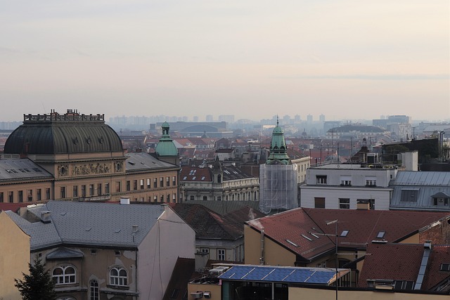 town-6889658_640
