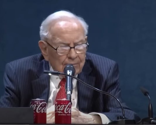 Како Ворен Бафет „ја купи практично цела Северна Америка“