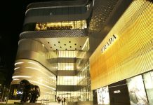 Прада доби зелено светло од Брисел да го преземе Версаче