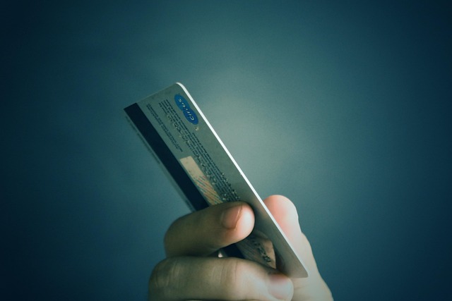 credit-card-2308179_640