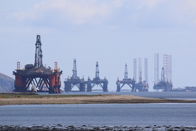 oil-rig-3789758_640 (1)