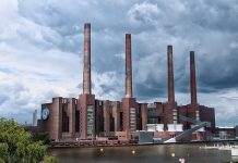 Неизвесност во Волфсбург: Фолксваген ги одложи инвестициите