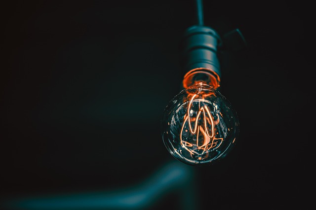 bulb-5258341_640