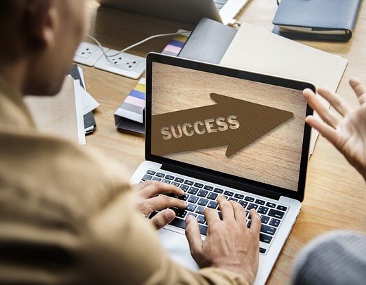 Врските пред сè:Успехот не доаѓа само од вашето CV, туку и од луѓето што ве познаваат