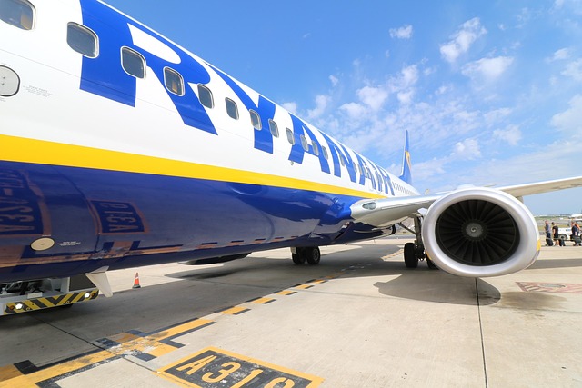 plane-2410190_640