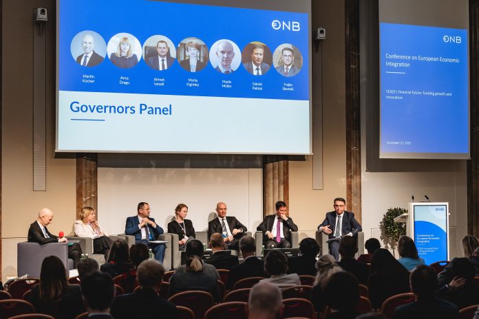 Гувернерот Славески на Конференција во Австрија