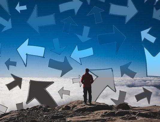 Извршниот директор на LinkedIn: Игнорирајте го овој вообичаен совет за кариера – тој е „застарен“ и „малку глупав“