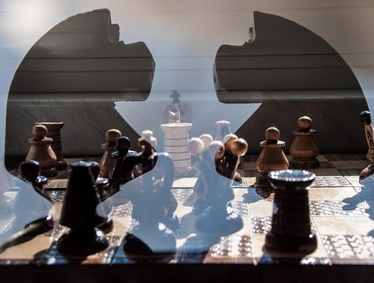 Зошто паметните луѓе донесуваат лоши одлуки и како да го промените тоа?