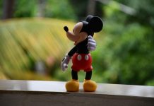 Дизни инвестира 1 милијарда долари во OpenAI, што ќе ги генерира Мики, Пепелашка, Марвел…