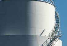 Русија ќе ги удвои приходите од нафта на девет милијарди долари во април