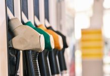 Директорот на „ТоталЕнерџис“ предупредува: Блокадата на Ормутскиот теснец подолга од шест месеци ќе ја урне светската економија