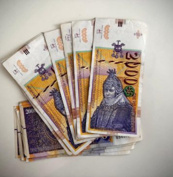 И плата и пензија: Како ангажманот на повозрасните граѓани може да го реши недостигот на работна сила?