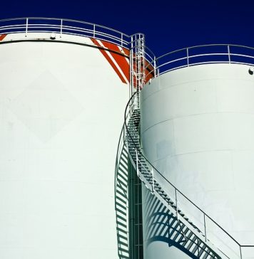 Министрите на ЕУ размислуваат за воведување данок на дополнителниот профит на енергетските компании