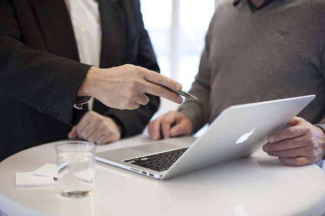 bertholdbrodersen-consulting-3031678_640