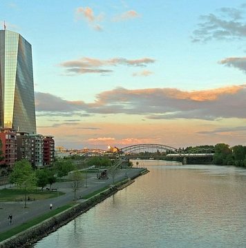 ЕЦБ бара од банките до крајот на октомври да подготват планови против сајбер-напади со вештачка интелигенција